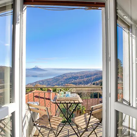 View On Hill Apartment