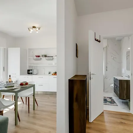 Apartment View On Hill *