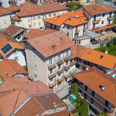 View On Hill Apartment Stresa